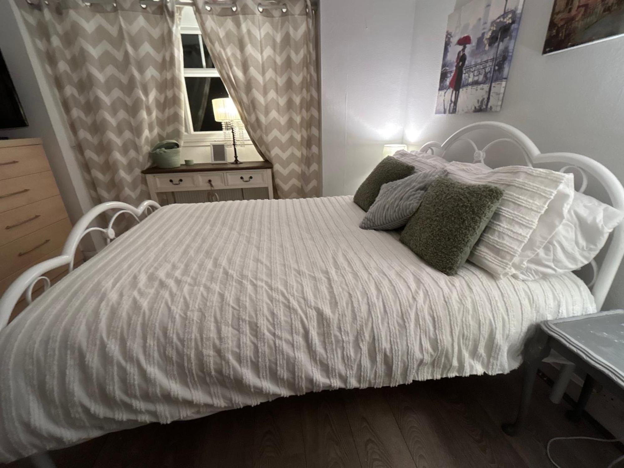Redditch Rest Near Town Centre & Transport Links 아파트 외부 사진